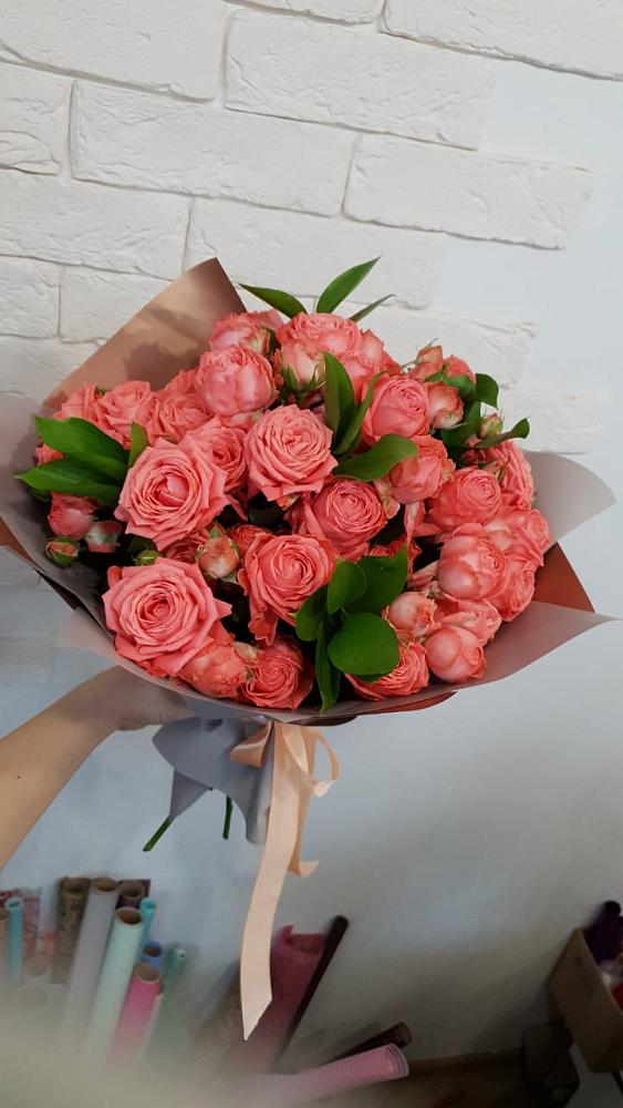 Букет цветов из: Розы в Красный