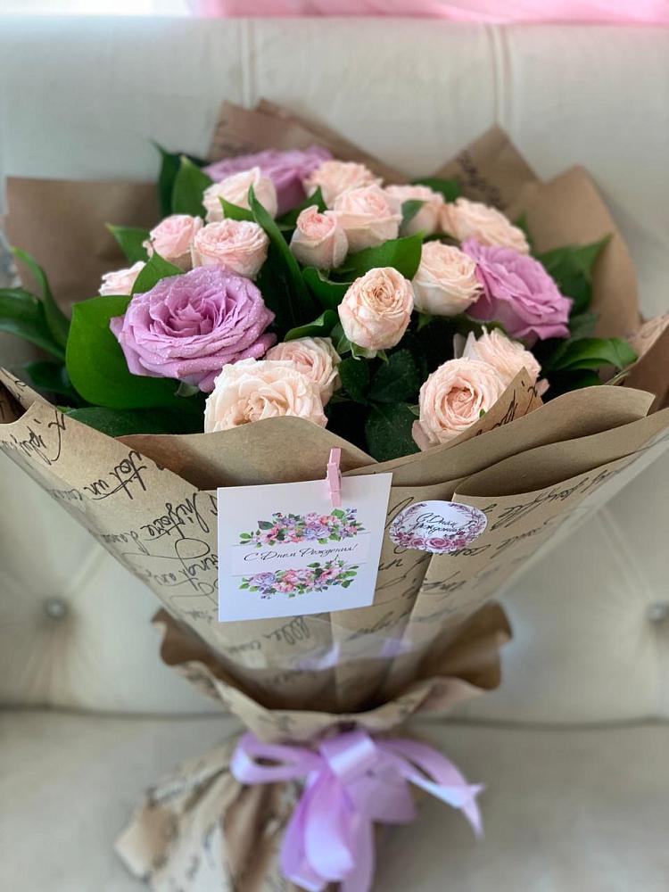 Букет цветов из: Розы в Красный