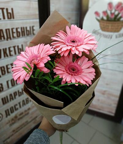 Букет цветов из: Герберы в Красный