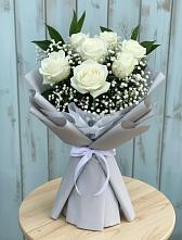 Букет цветов из:  Розы в Красный