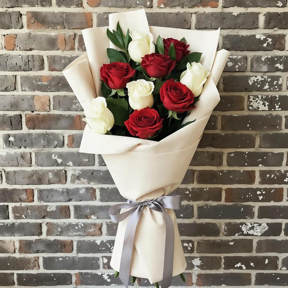 Букет цветов из: Розы в Красный