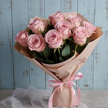 Букет цветов из:  Розы в Красный