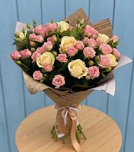 Букет цветов из:  Розы в Красный