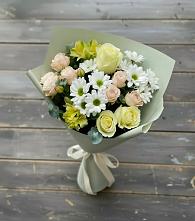 Букет цветов из:  Альстромерии, Розы и Хризантемы в Красный