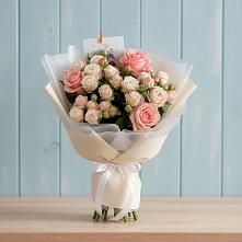 Букет цветов из:  Розы #REPLACE_PRED# Красный