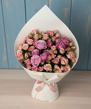 Букет цветов из:  Розы в Красный